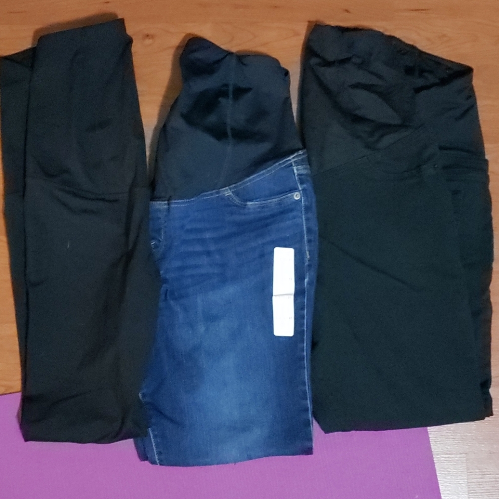 Maternity pants and shorts bundle